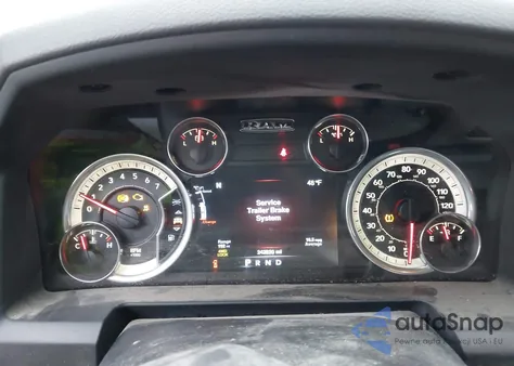 2016 Ram 1500 Big Horn z USA, uszkodzony, nr VIN 3C6RR7LT1GG221051